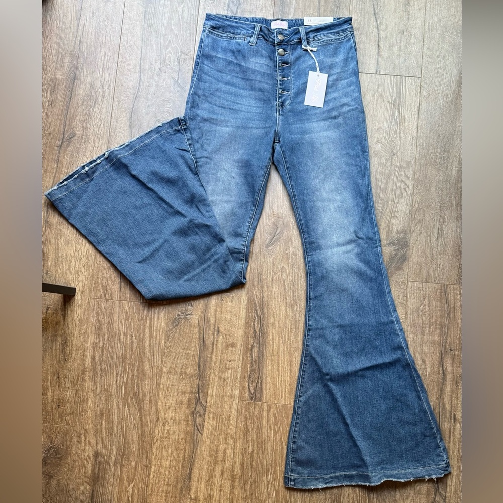 Pink Lily Remi Medium Wash Button Flare Jeans NWT